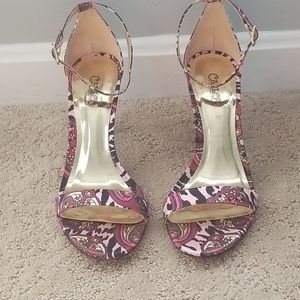 Gorgeous like new pumps by Carlos